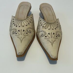 Planisphere Women's Cream Slip-On Mules size 37